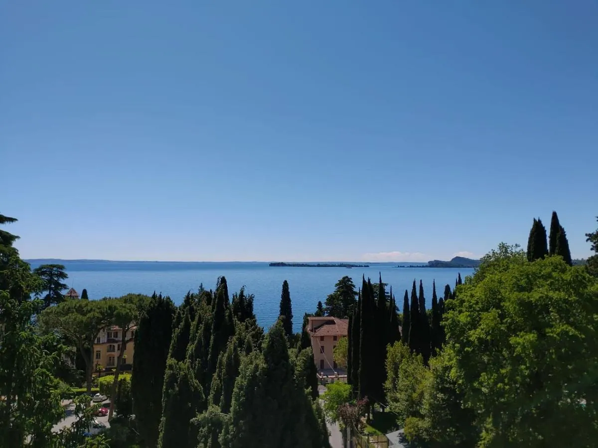 House Of Music Apartment Gardone Riviera