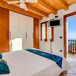 Apartment Lago Blu, Gardone Riviera